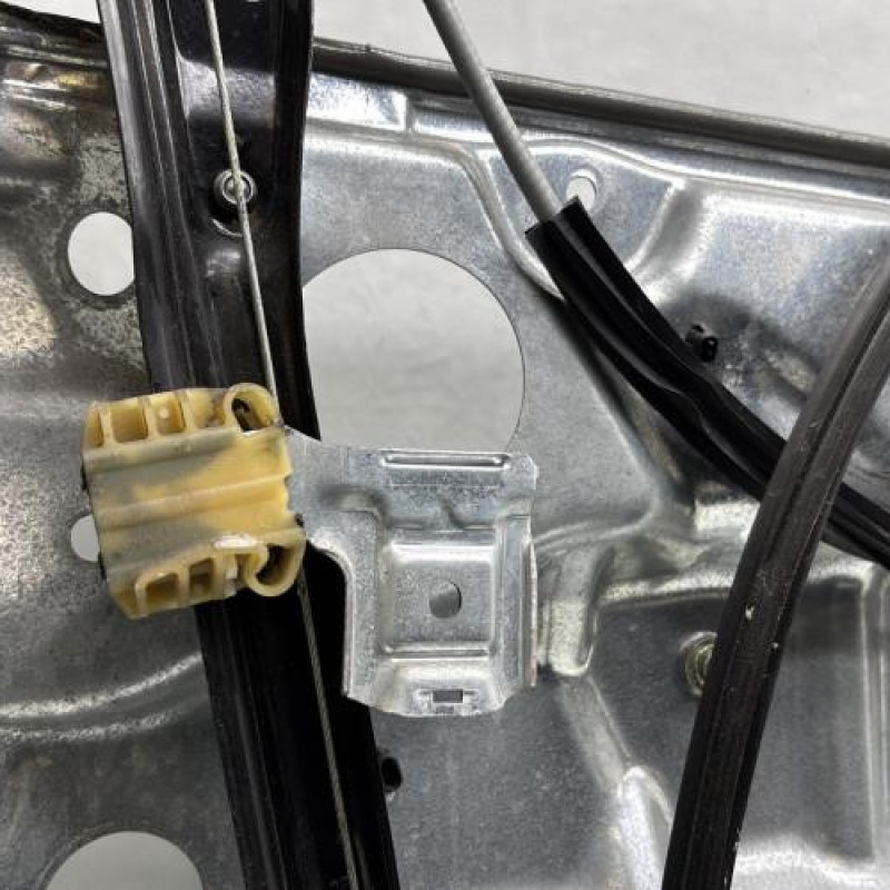 Leve vitre electrique avant droit VOLKSWAGEN POLO 4 Photo n°6