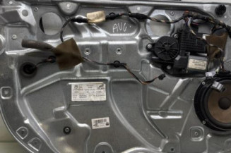 Leve vitre electrique avant gauche VOLKSWAGEN POLO 4 Photo n°1