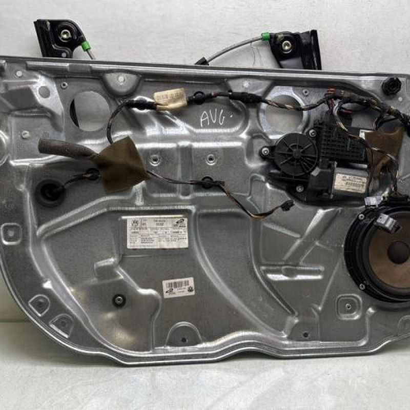 Leve vitre electrique avant gauche VOLKSWAGEN POLO 4 Photo n°1