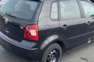 Leve vitre electrique avant gauche VOLKSWAGEN POLO 4