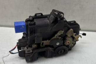 Serrure arriere droit VOLKSWAGEN POLO 4