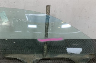 Vitre avant droit VOLKSWAGEN PASSAT 4 Photo n°1