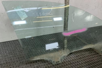 Vitre avant droit VOLKSWAGEN PASSAT 4