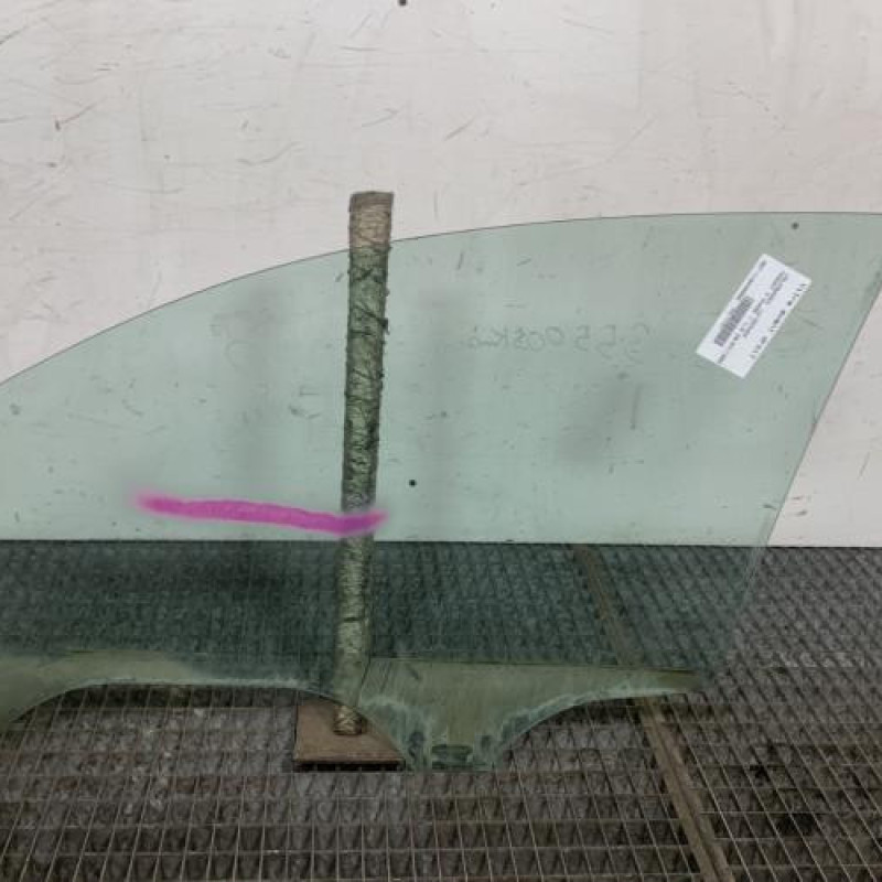 Vitre avant droit VOLKSWAGEN PASSAT 4 Photo n°4