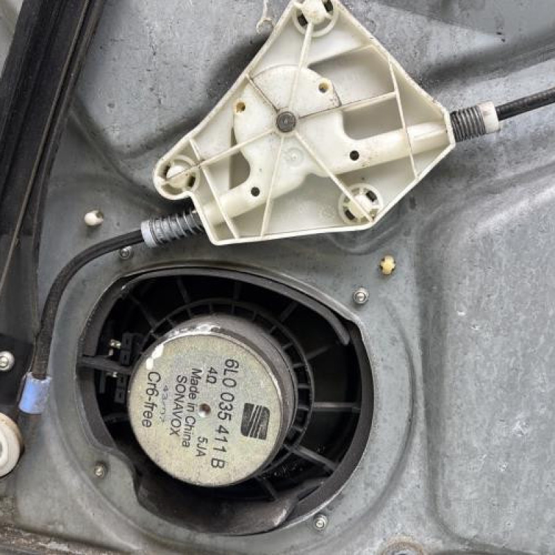 Leve vitre electrique avant gauche SEAT IBIZA 3 Photo n°6