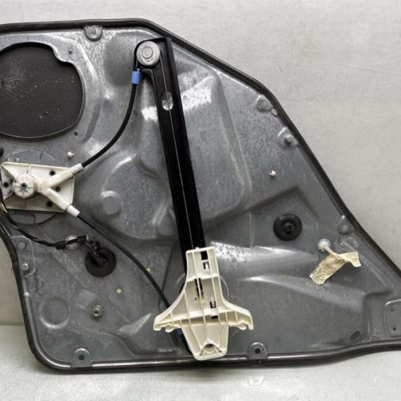 Leve vitre mecanique arriere droit SEAT IBIZA 3 Photo n°2