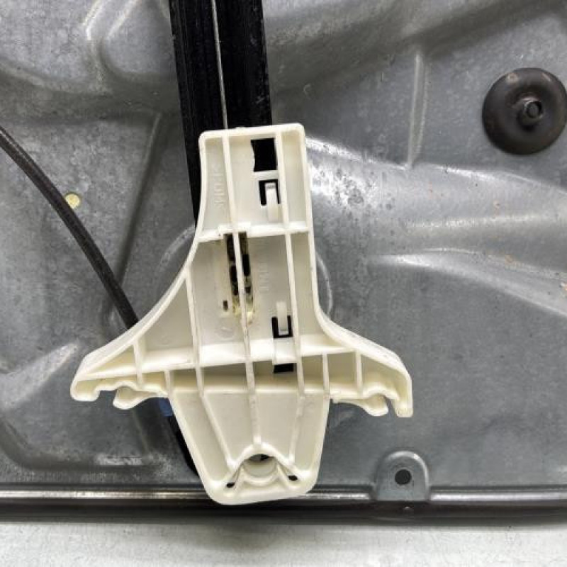 Leve vitre mecanique arriere droit SEAT IBIZA 3 Photo n°3