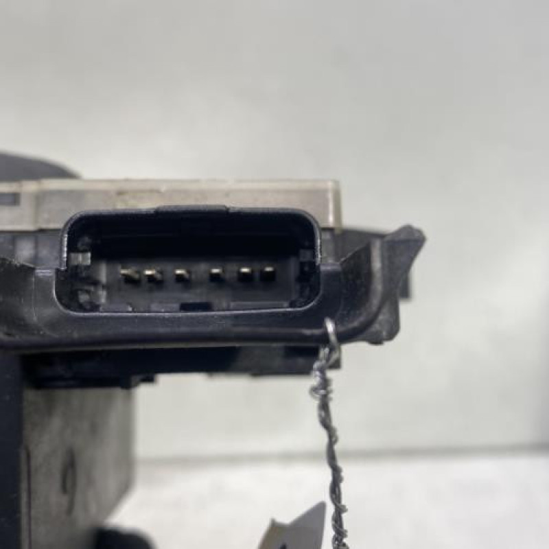 Serrure avant gauche PEUGEOT 207 Photo n°6