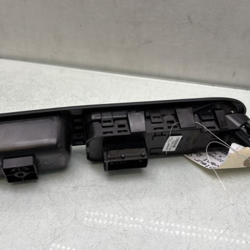 Interrupteur de leve vitre avant gauche PEUGEOT 207 Photo n°3