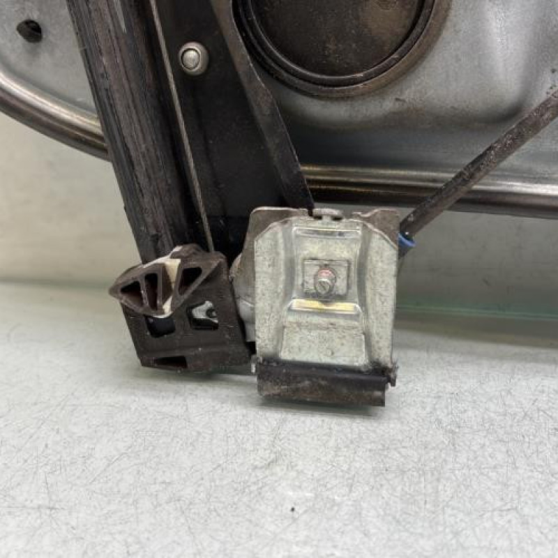 Leve vitre electrique avant droit SEAT IBIZA 3 Photo n°6