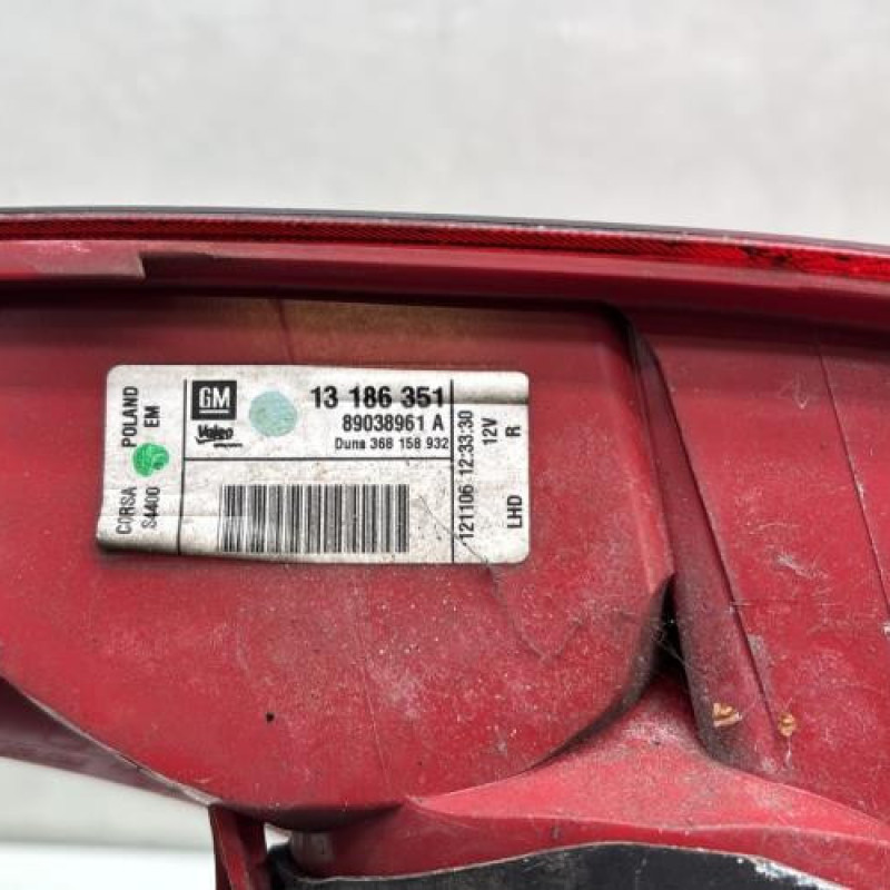 Feu arriere principal droit (feux) OPEL CORSA D Photo n°4