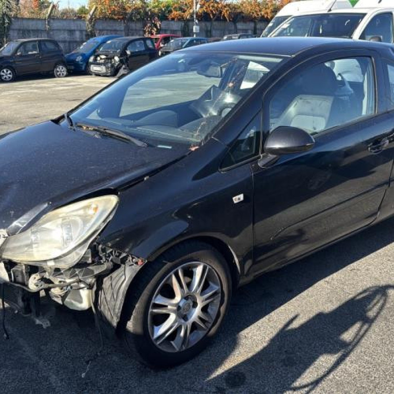 Feu arriere principal droit (feux) OPEL CORSA D Photo n°8