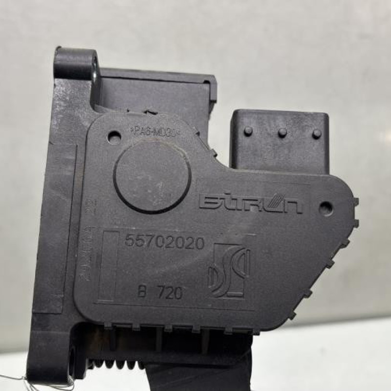 Pedale d'accelerateur OPEL CORSA D Photo n°5