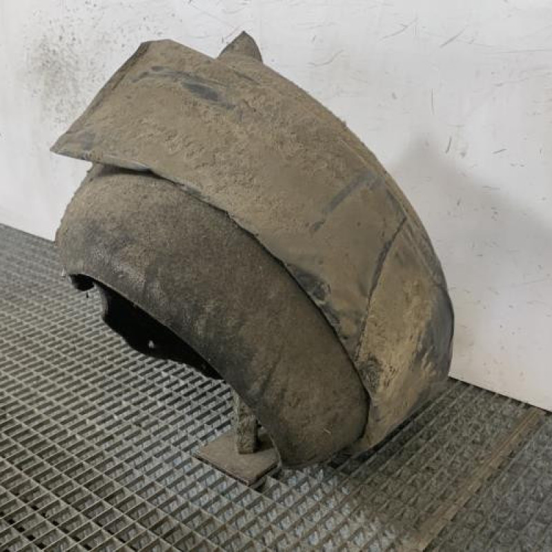 Pare boue arriere droit MERCEDES CLASSE C 204 Photo n°6