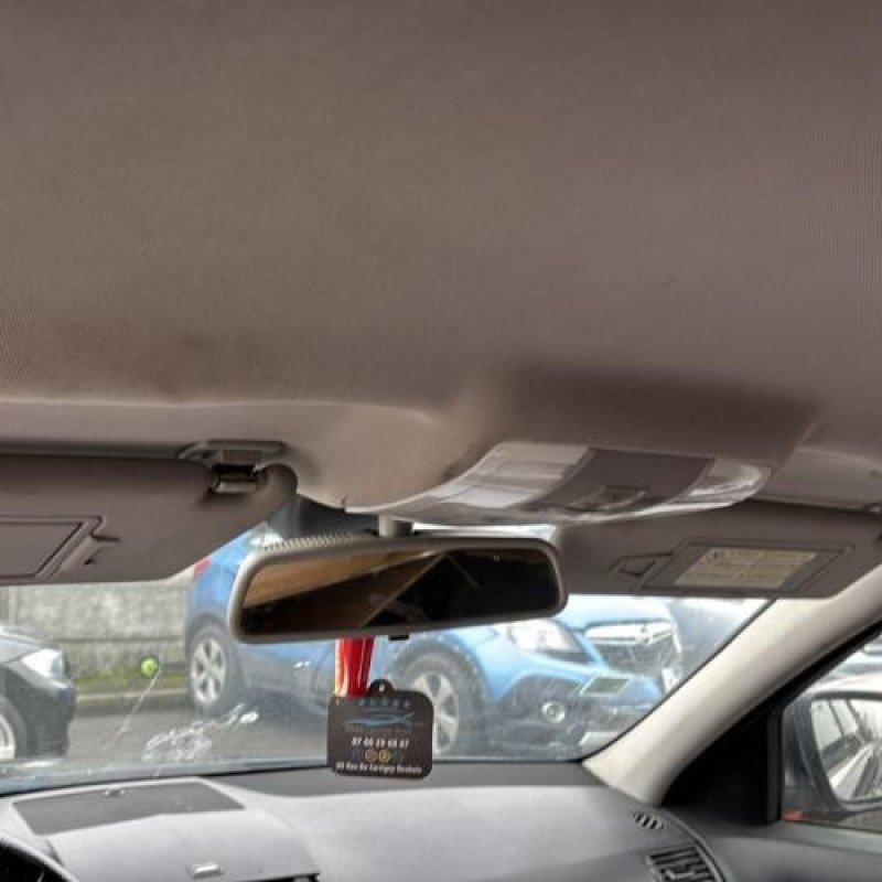 Pare boue arriere droit MERCEDES CLASSE C 204 Photo n°20