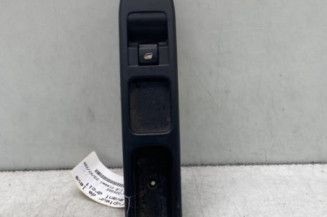 Interrupteur de leve vitre avant droit PEUGEOT 207 Photo n°1