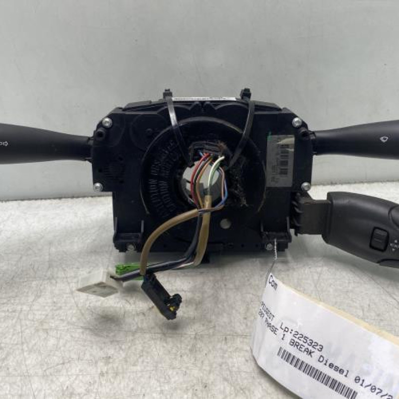 Com (Bloc Contacteur Tournant+Commodo Essuie Glace+Commodo Phare) PEUGEOT 207 Photo n°1