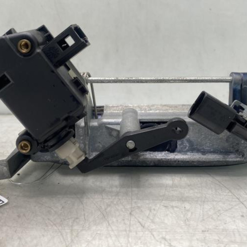 Bouton de coffre VOLKSWAGEN POLO 4 Photo n°3