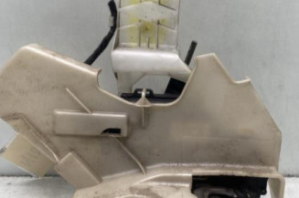 Serrure arriere gauche VOLKSWAGEN POLO 4 Photo n°1