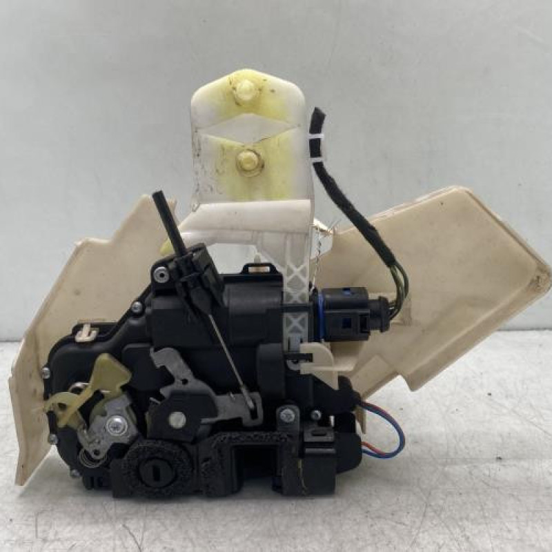 Serrure arriere gauche VOLKSWAGEN POLO 4 Photo n°3