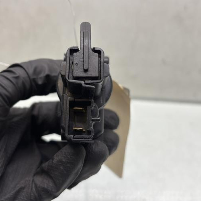 Actionneur verrou trappe d'essence RENAULT CLIO 4 Photo n°3