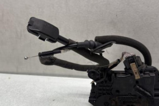 Serrure arriere droit RENAULT CLIO 4