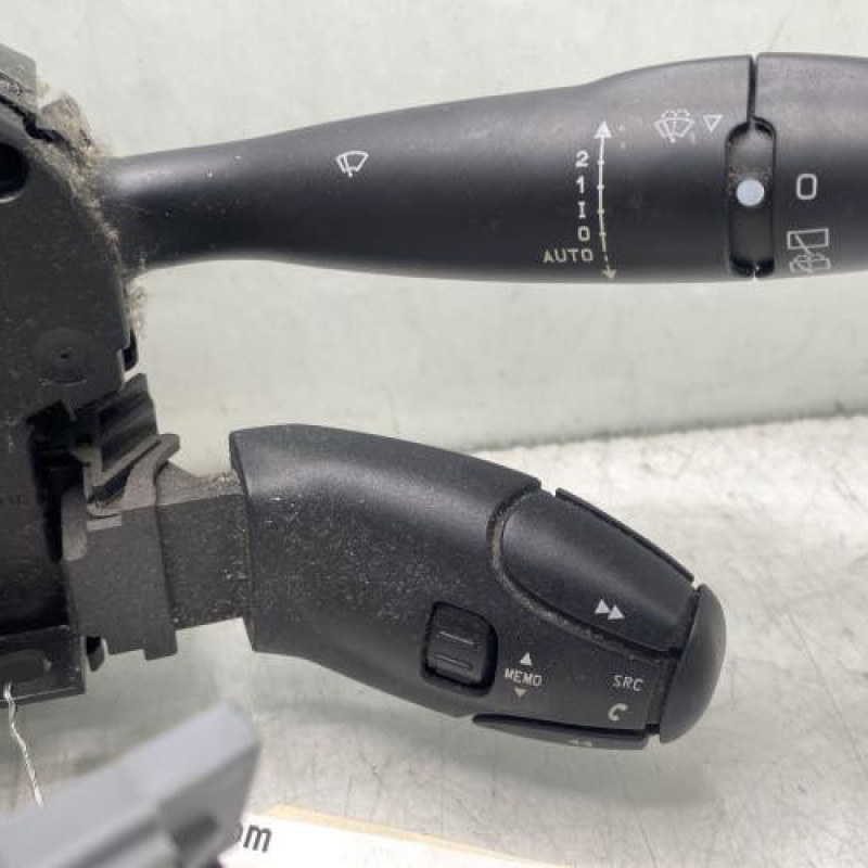 Com (Bloc Contacteur Tournant+Commodo Essuie Glace+Commodo Phare) PEUGEOT 308 1 Photo n°3