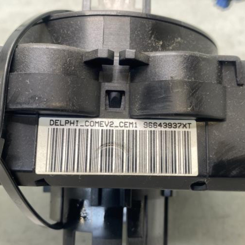 Com (Bloc Contacteur Tournant+Commodo Essuie Glace+Commodo Phare) PEUGEOT 308 1 Photo n°4