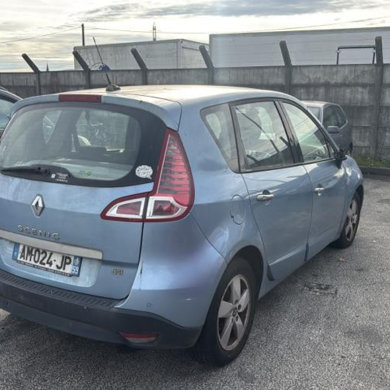Malle/Hayon arriere RENAULT SCENIC 3 Photo n°11