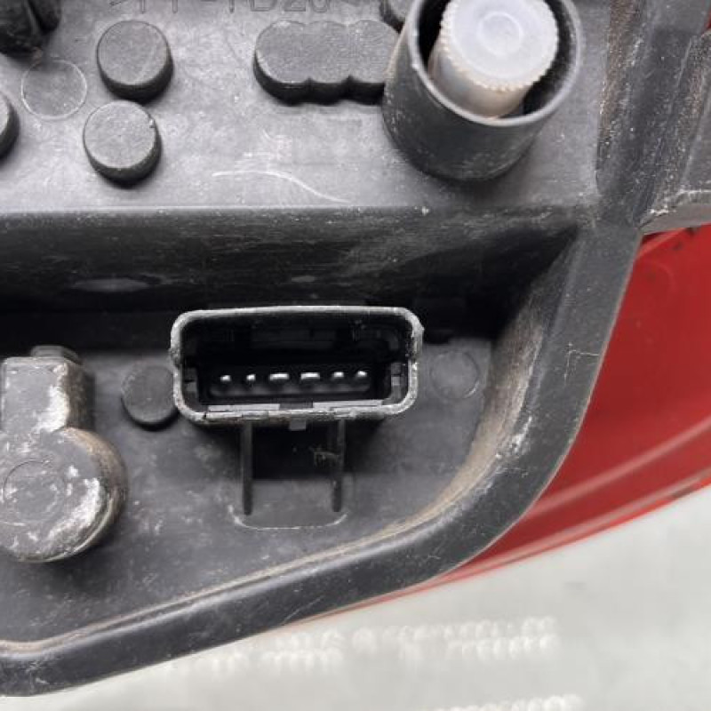 Feu arriere principal gauche (feux) RENAULT CLIO 3 Photo n°3