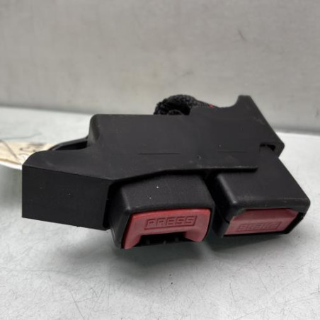Attache ceinture arriere droit RENAULT CLIO 3 Photo n°1
