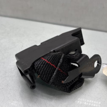 Attache ceinture arriere droit RENAULT CLIO 3