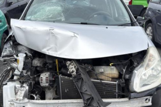 Attache ceinture arriere droit RENAULT CLIO 3