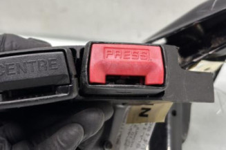 Attache ceinture arriere gauche RENAULT CLIO 3