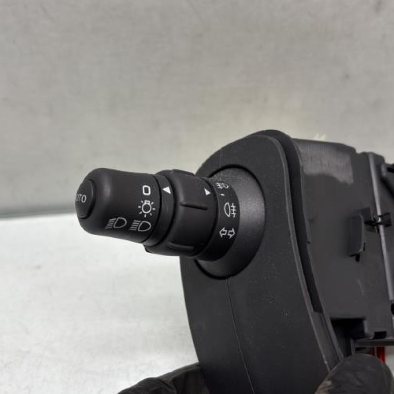 Commodo phare RENAULT CLIO 3 Photo n°2