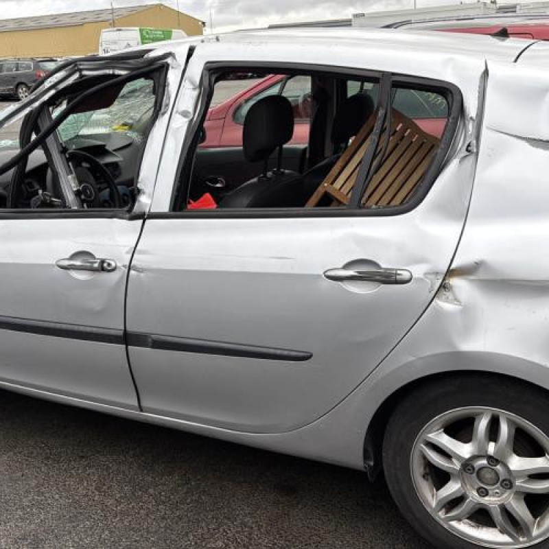 Serrure avant gauche RENAULT CLIO 3 Photo n°11