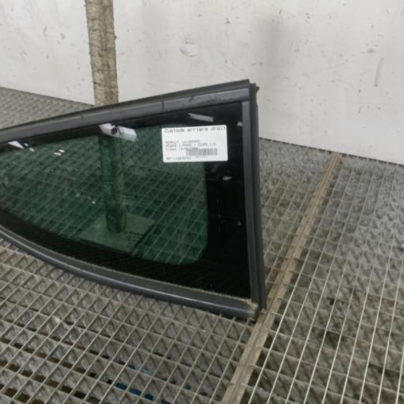 Custode arriere droit RENAULT MEGANE 3 Photo n°3