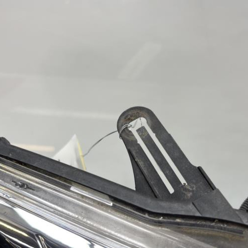 Optique avant principal droit (feux)(phare) RENAULT MEGANE 3 Photo n°3