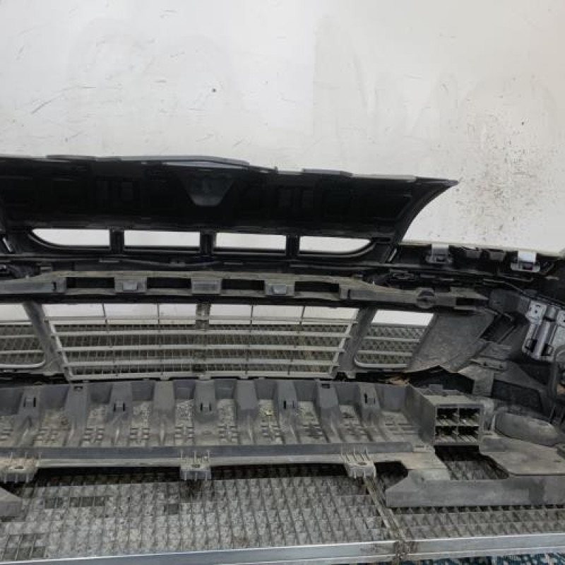 Pare choc avant RENAULT MEGANE 3 Photo n°5