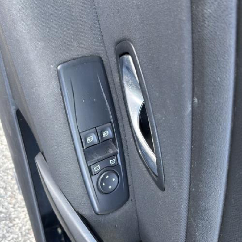 Vitre avant droit RENAULT MEGANE 3 Photo n°19