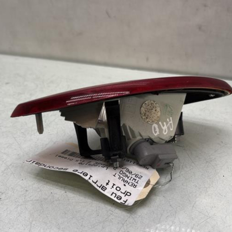 Feu arriere secondaire droit (feux) RENAULT TWINGO 2 Photo n°2