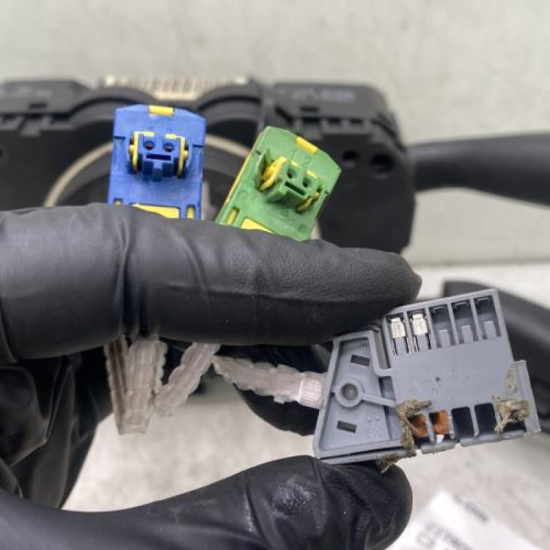 Com (Bloc Contacteur Tournant+Commodo Essuie Glace+Commodo Phare) CITROEN C3 1 Photo n°4