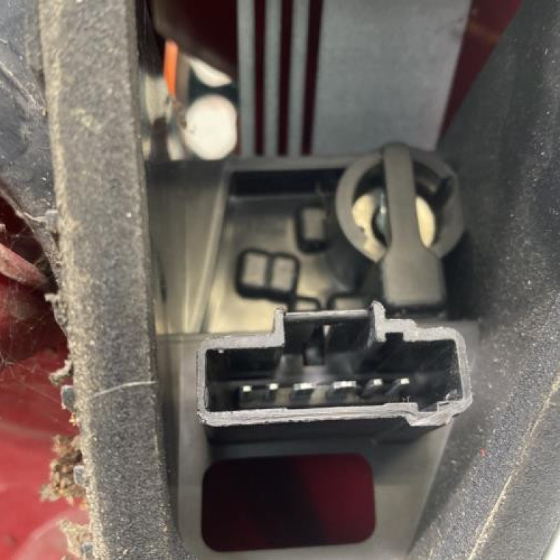 Feu arriere principal gauche (feux) PEUGEOT 207 Photo n°3