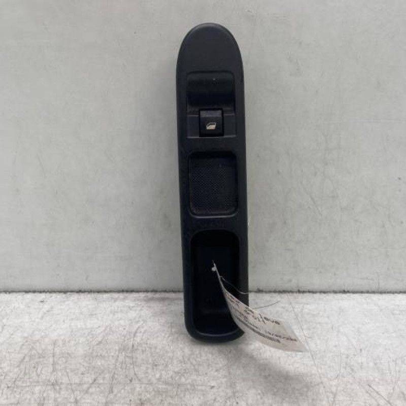 Interrupteur de leve vitre avant droit PEUGEOT 207 Photo n°1