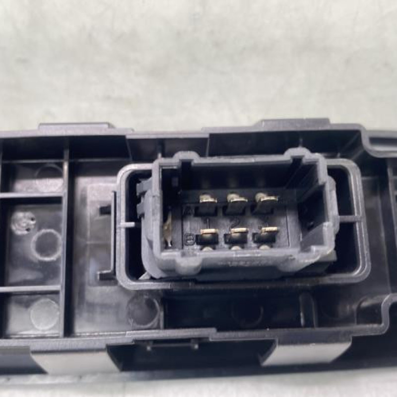 Interrupteur de leve vitre avant droit PEUGEOT 207 Photo n°4