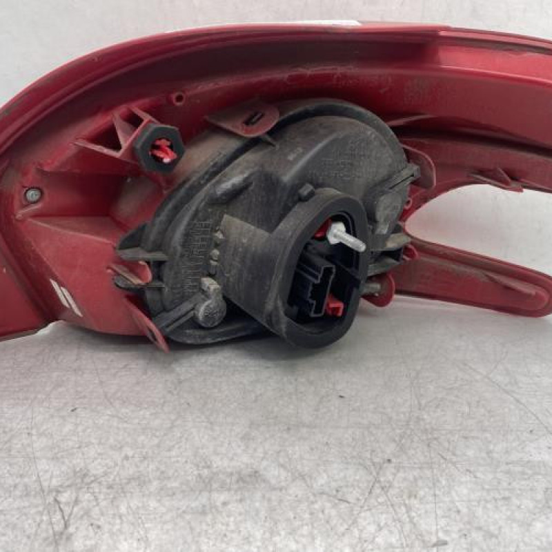 Feu arriere principal gauche (feux) PEUGEOT 208 1 Photo n°2