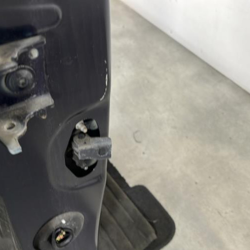 Porte avant droit PEUGEOT 208 1 Photo n°4