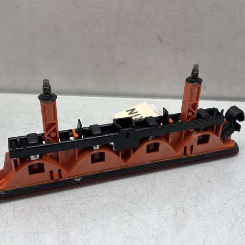 Feu arriere stop central PEUGEOT 307 Photo n°4