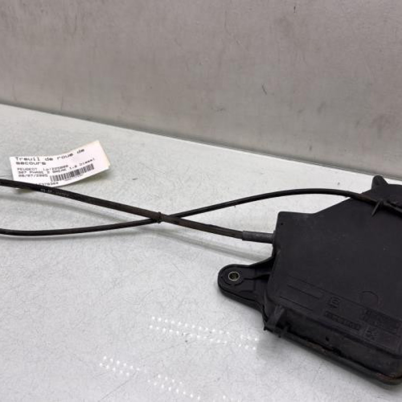 Treuil de roue de secours PEUGEOT 307 Photo n°1