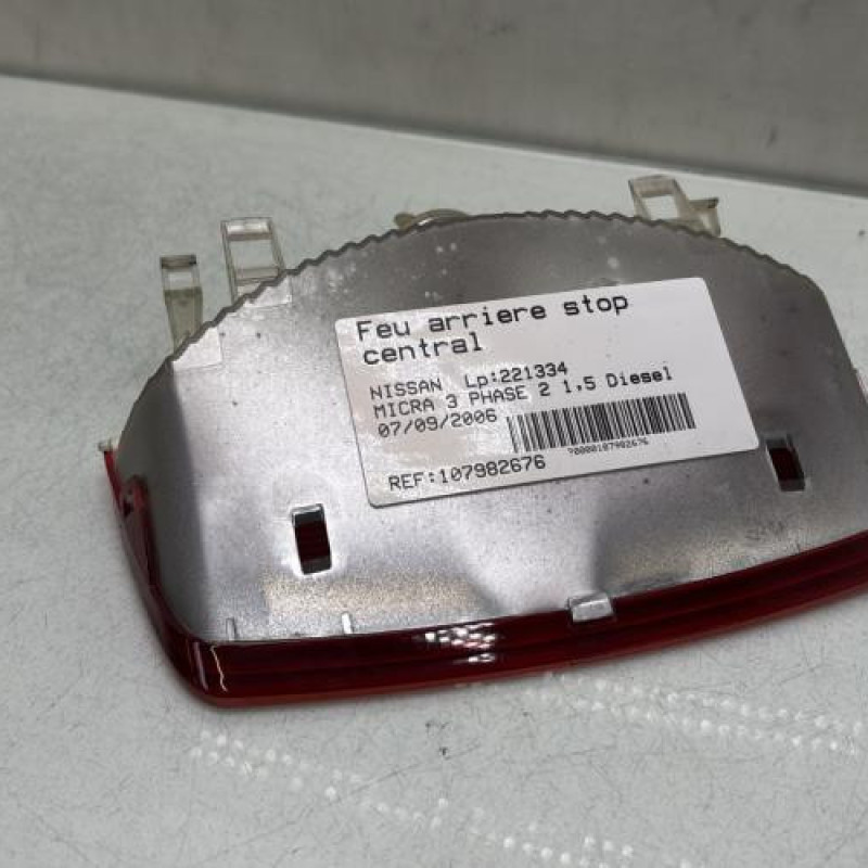 Feu arriere stop central NISSAN MICRA 3 Photo n°3
